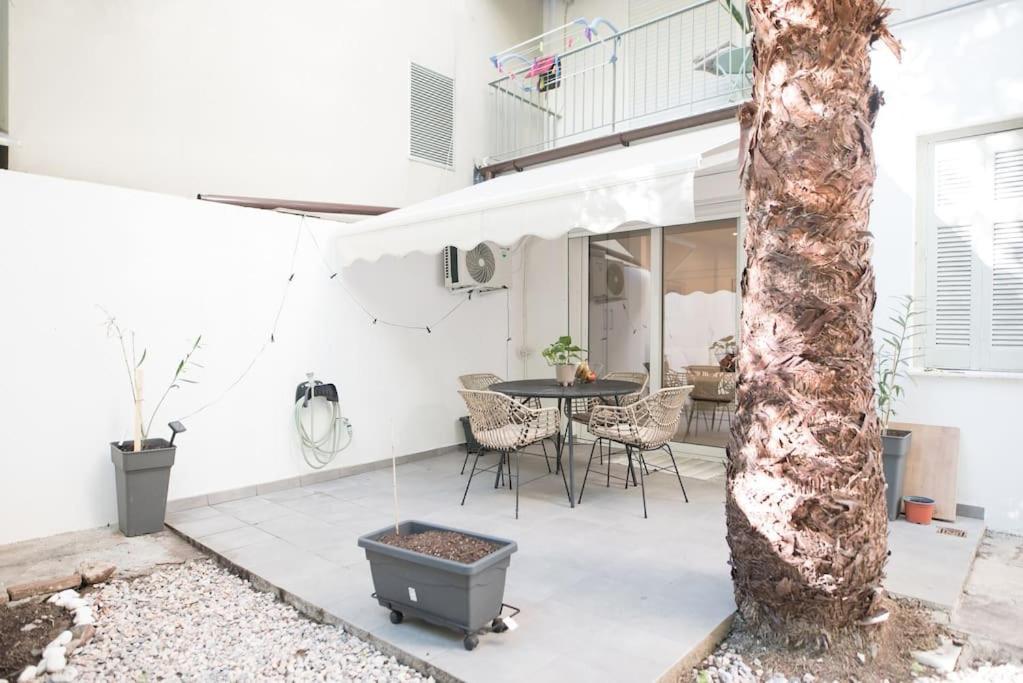 Luxury Studio With Garden Next To Acropolis Athen Exterior foto