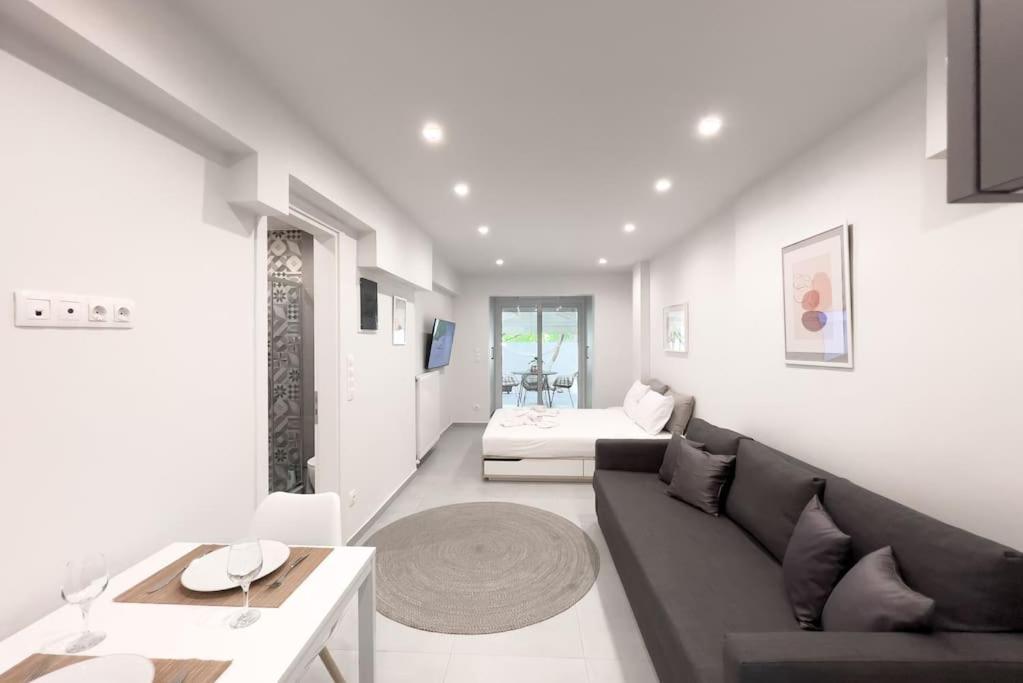 Luxury Studio With Garden Next To Acropolis Athen Exterior foto