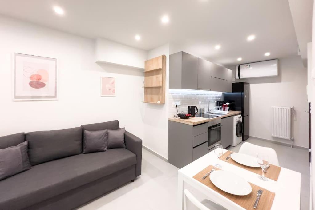 Luxury Studio With Garden Next To Acropolis Athen Exterior foto